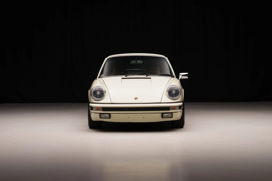1984 Porsche 911 Carrera 3.2 - Image 13 of 31