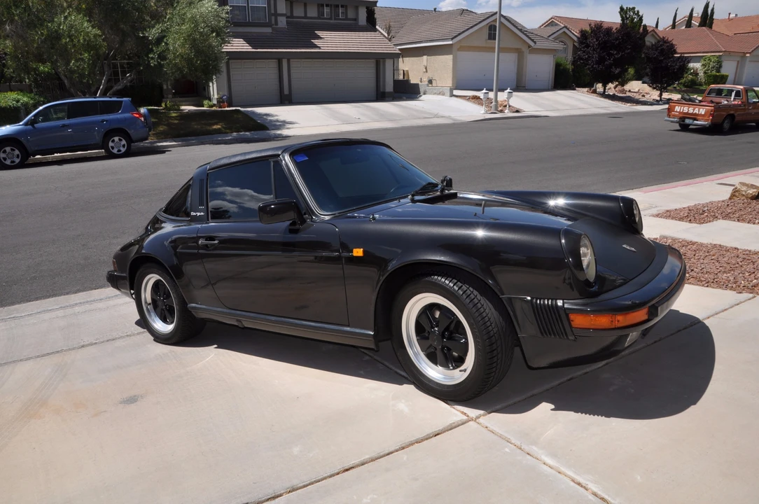 1984 Porsche 911 Carrera 3.2 - Image 11 of 31