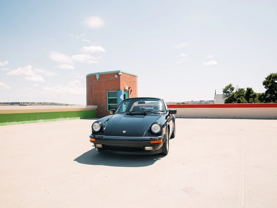 1984 Porsche 911 Carrera 3.2 - Image 6 of 31