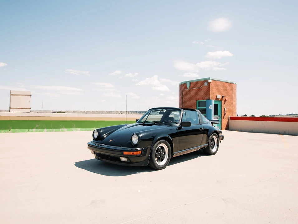 1984 Porsche 911 Carrera 3.2 - Image 8 of 31