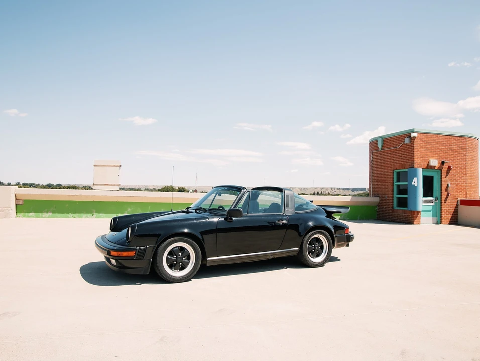 1984 Porsche 911 Carrera 3.2 - Image 10 of 31