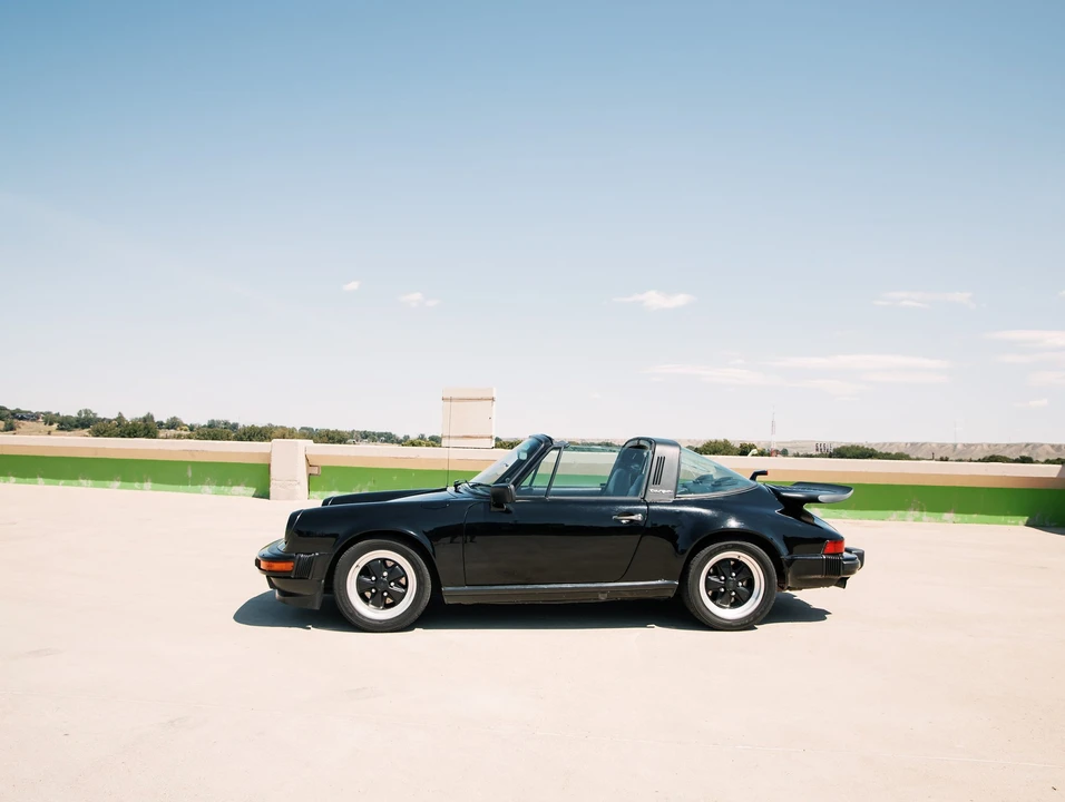 1984 Porsche 911 Carrera 3.2 - Image 13 of 31