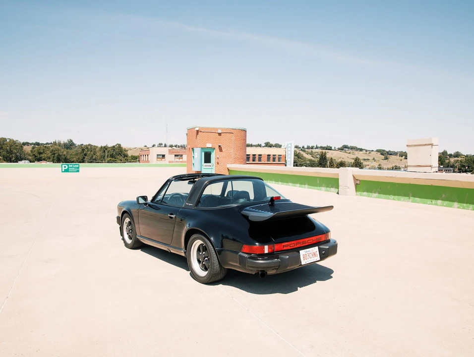 1984 Porsche 911 Carrera 3.2 - Image 16 of 31