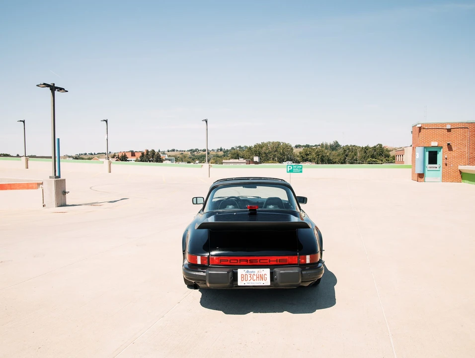 1984 Porsche 911 Carrera 3.2 - Image 18 of 31