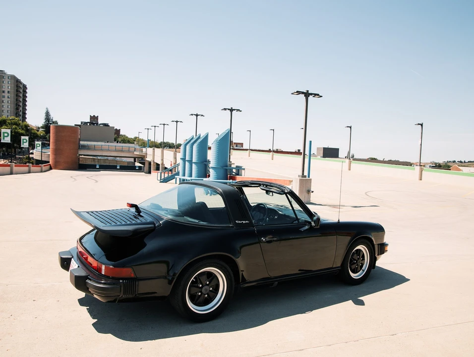 1984 Porsche 911 Carrera 3.2 - Image 24 of 31