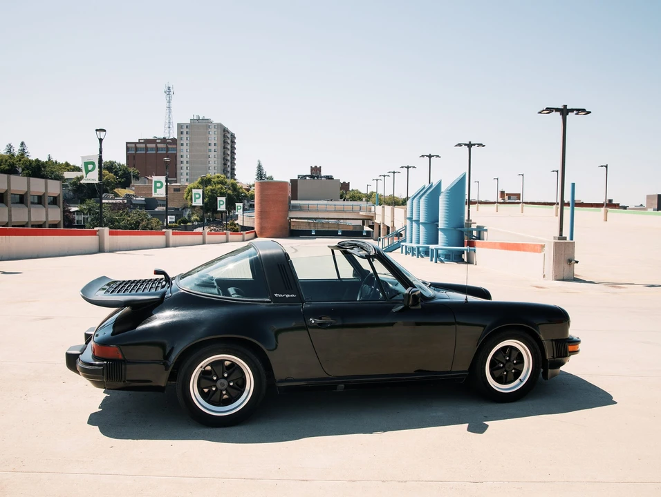 1984 Porsche 911 Carrera 3.2 - Image 25 of 31