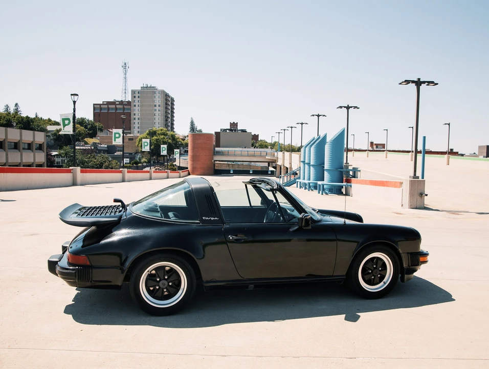 1984 Porsche 911 Carrera 3.2 - Image 26 of 31