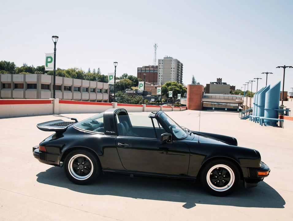 1984 Porsche 911 Carrera 3.2 - Image 27 of 31