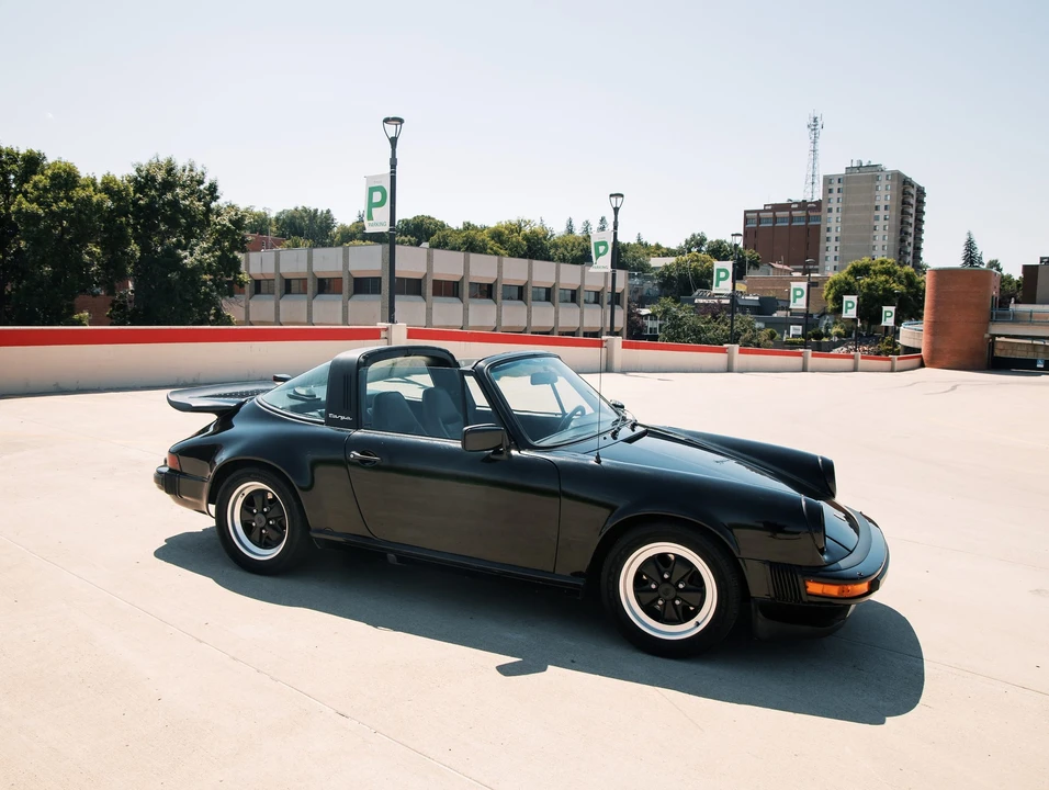 1984 Porsche 911 Carrera 3.2 - Image 28 of 31