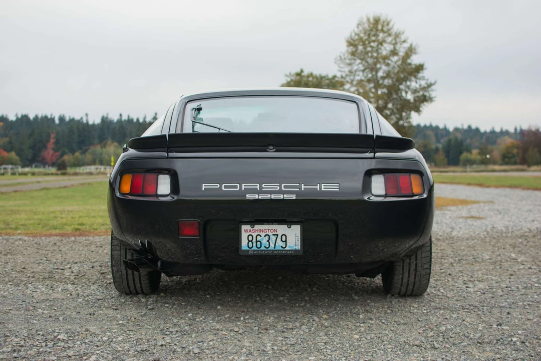 1984 Porsche 928 S - Image 8 of 31