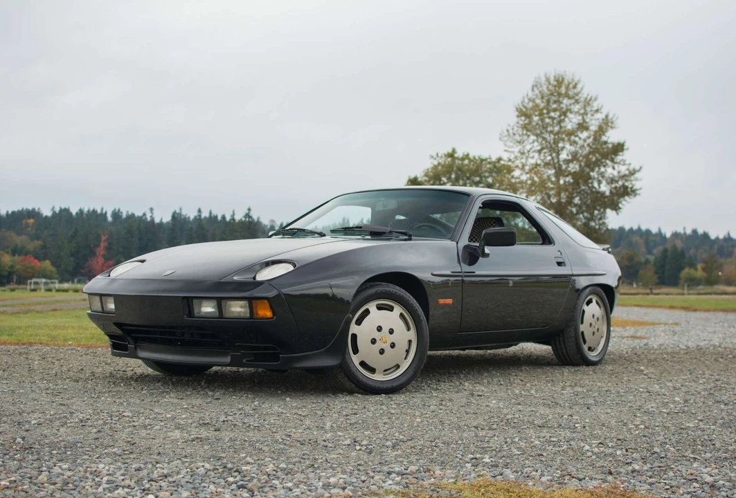 1984 Porsche 928 S - Image 2 of 31