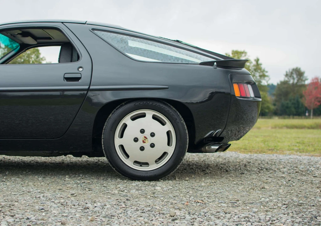 1984 Porsche 928 S - Image 19 of 31