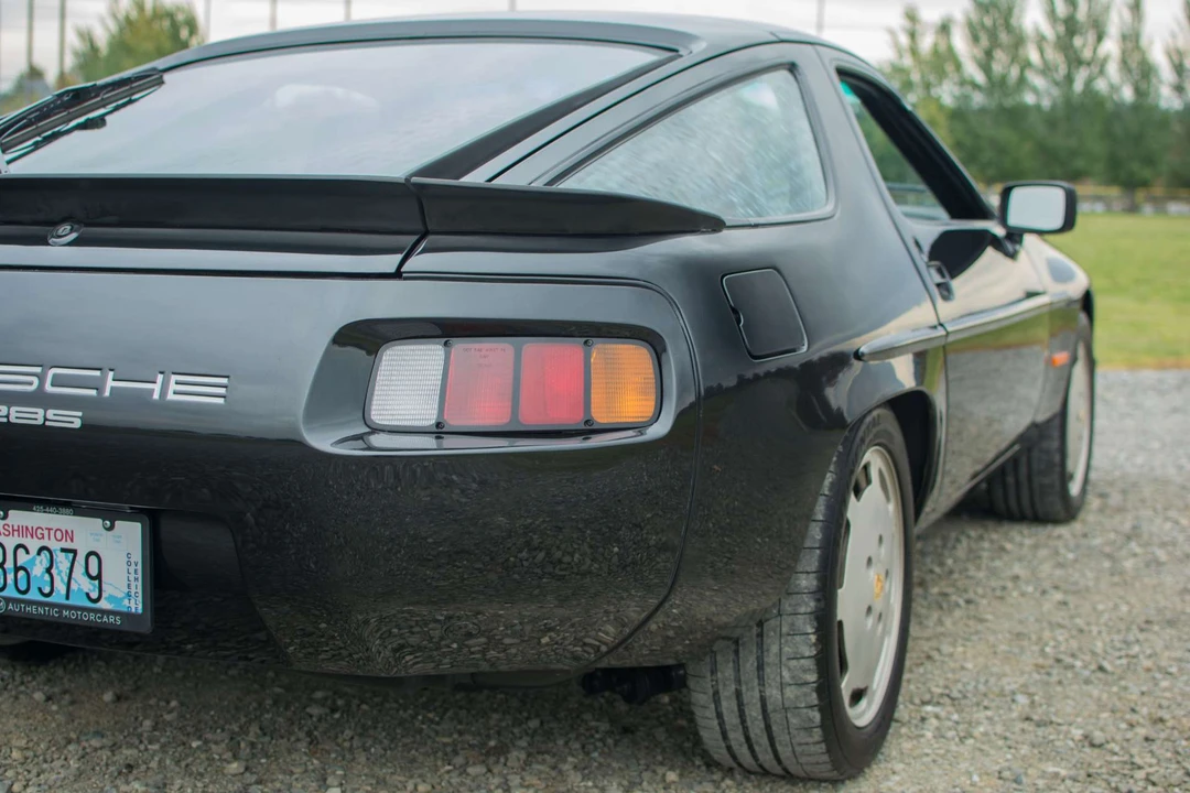 1984 Porsche 928 S - Image 22 of 31