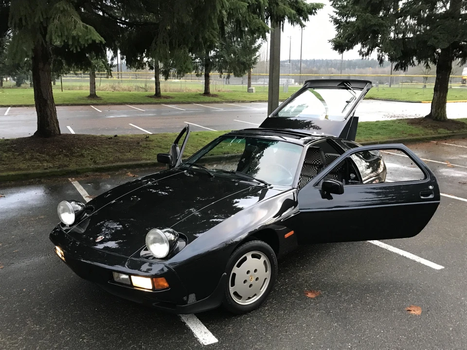 1984 Porsche 928 S - Image 12 of 31