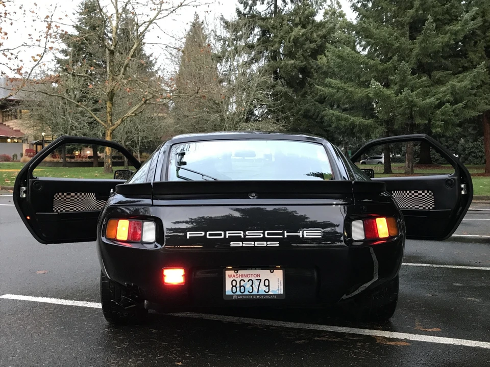 1984 Porsche 928 S - Image 17 of 31