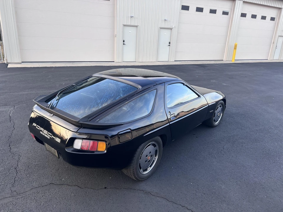 1984 Porsche 928 S - Image 15 of 31