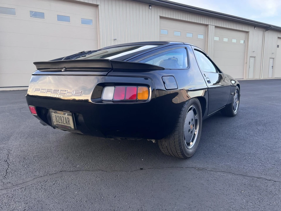 1984 Porsche 928 S - Image 17 of 31