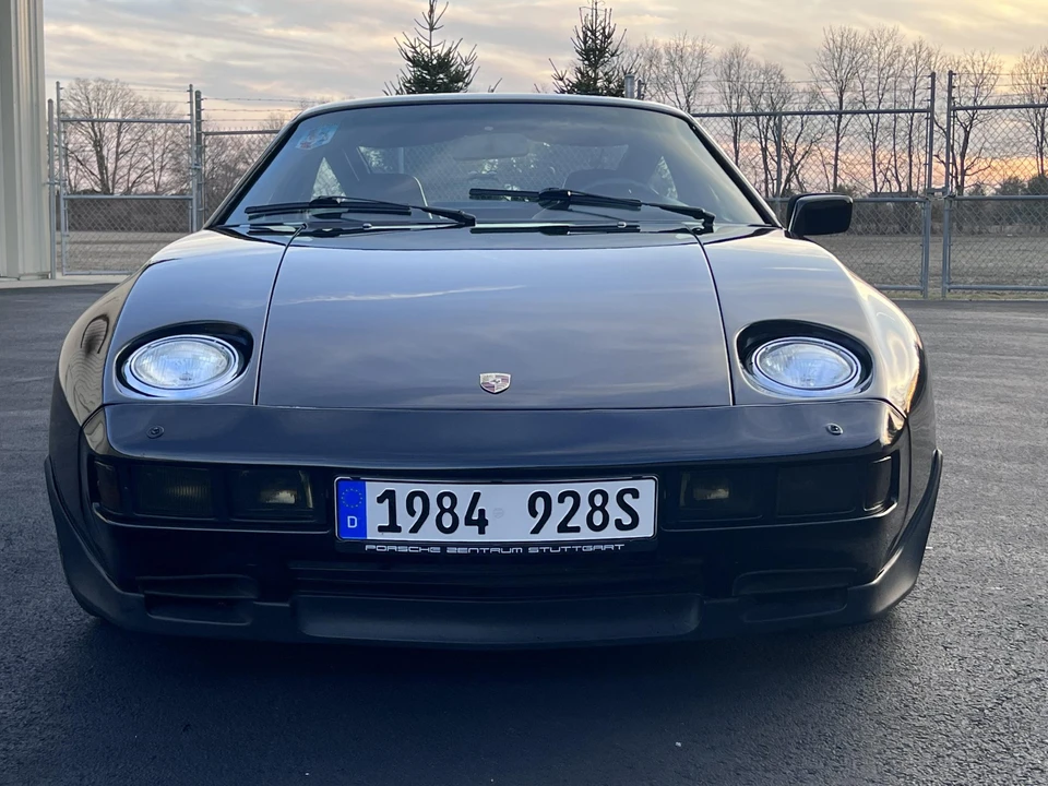 1984 Porsche 928 S - Image 8 of 31