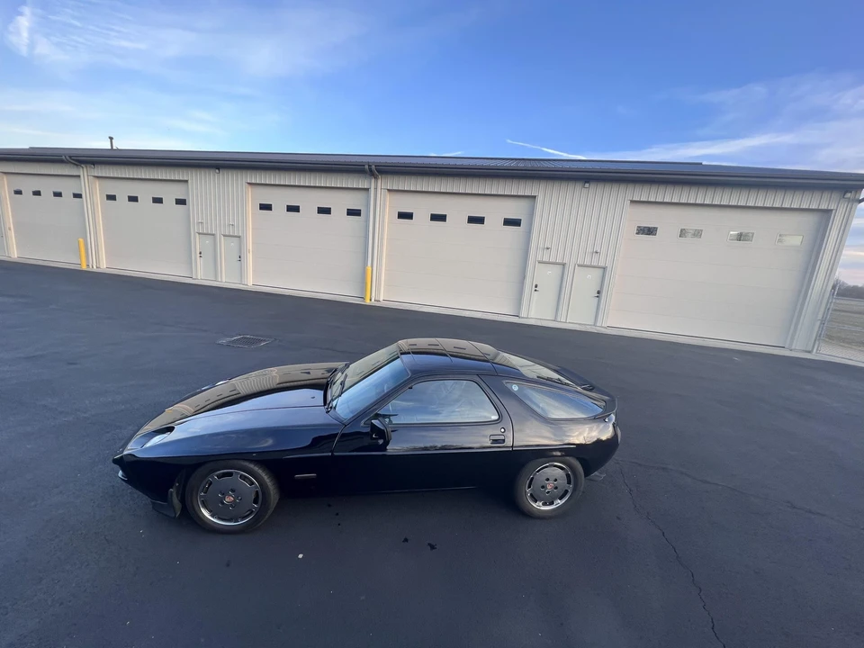 1984 Porsche 928 S - Image 27 of 31