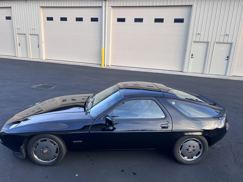 1984 Porsche 928 S - Image 28 of 31