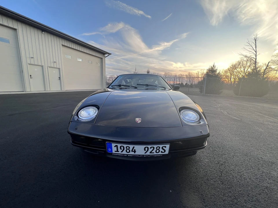 1984 Porsche 928 S - Image 6 of 31