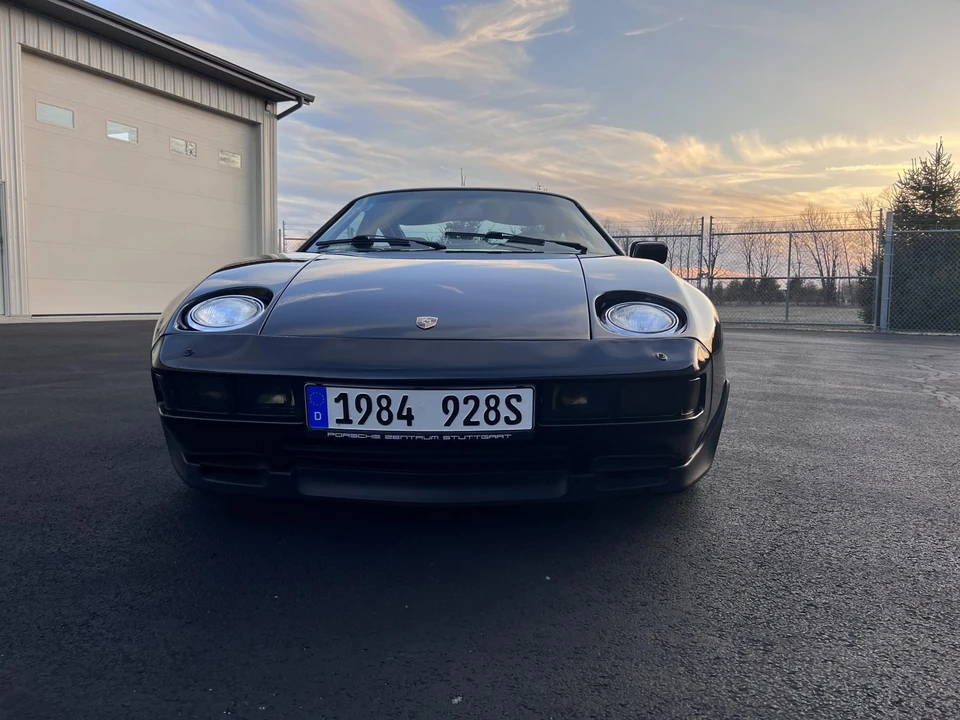 1984 Porsche 928 S - Image 7 of 31