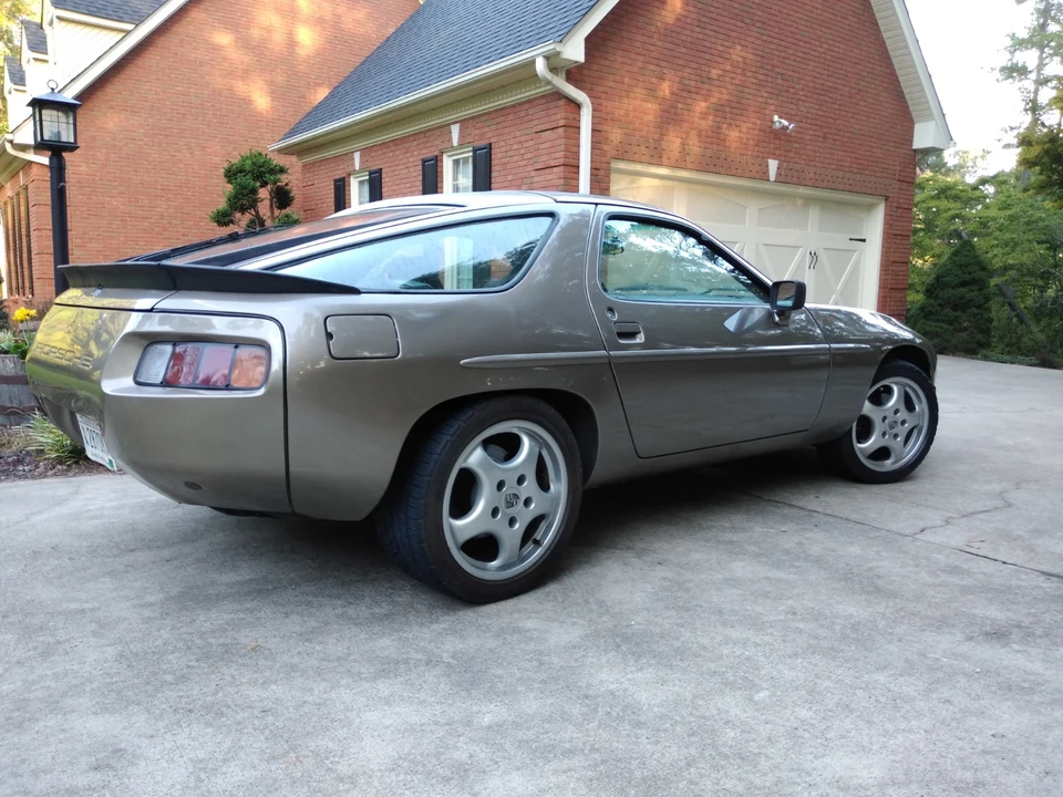1984 Porsche 928 S - Image 7 of 31