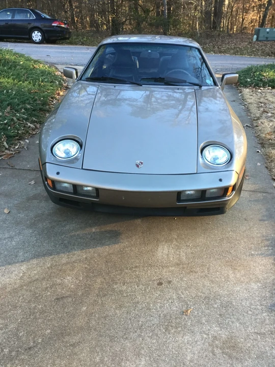 1984 Porsche 928 S - Image 9 of 31