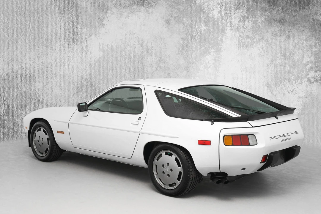1984 Porsche 928 S - Image 15 of 31