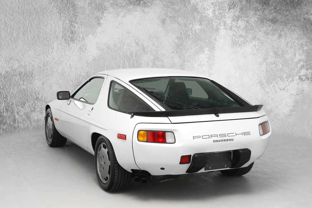 1984 Porsche 928 S - Image 14 of 31