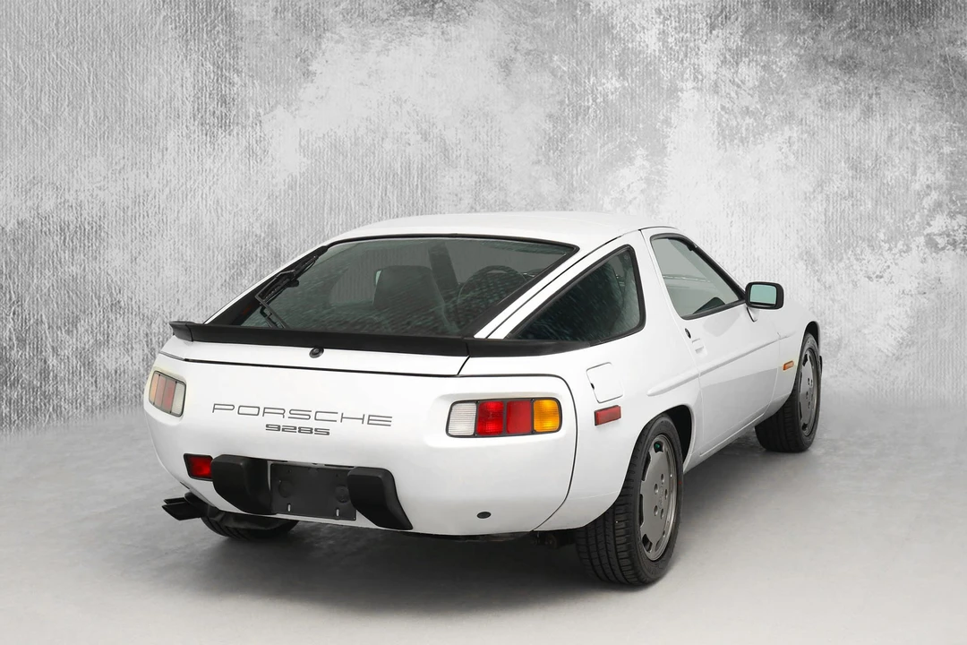 1984 Porsche 928 S - Image 12 of 31