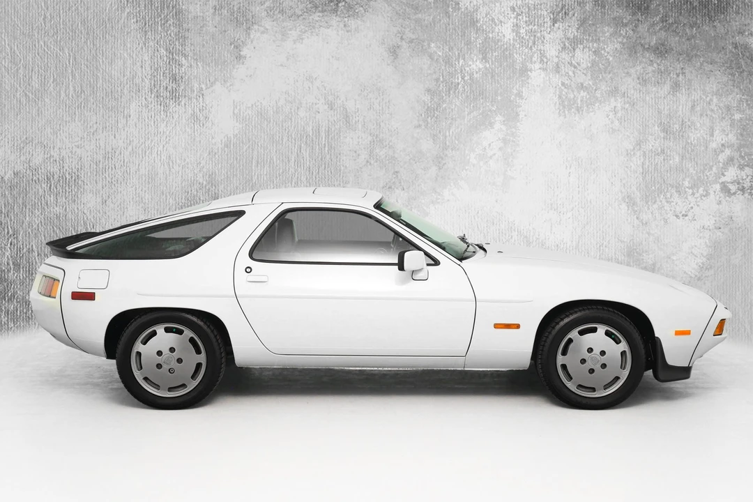 1984 Porsche 928 S - Image 9 of 31