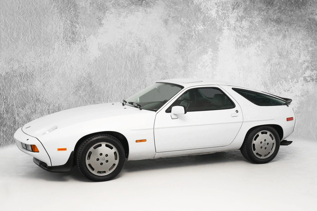 1984 Porsche 928 S - Image 2 of 31