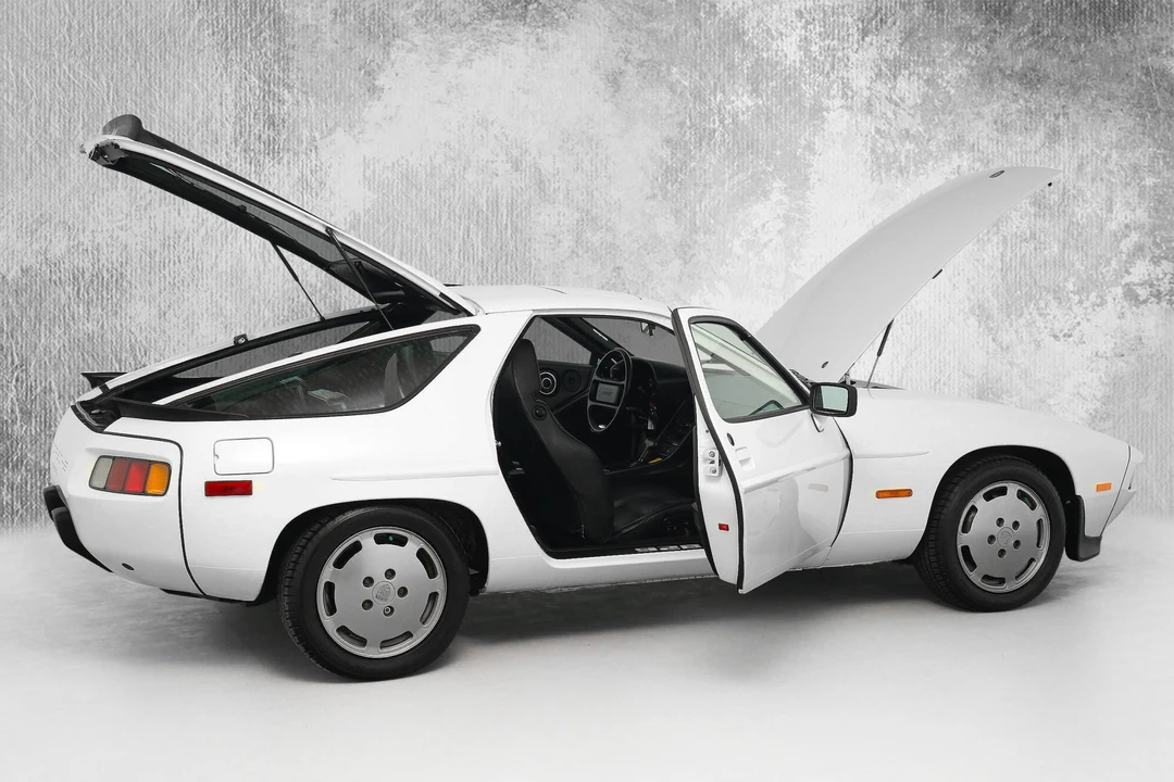 1984 Porsche 928 S - Image 26 of 31