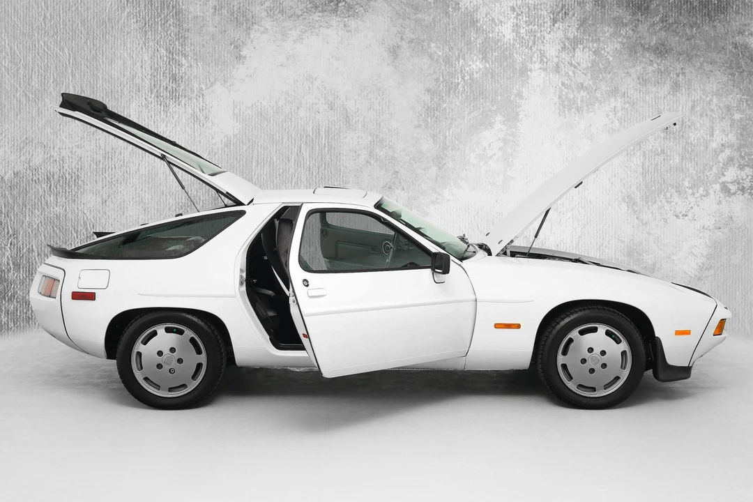 1984 Porsche 928 S - Image 25 of 31
