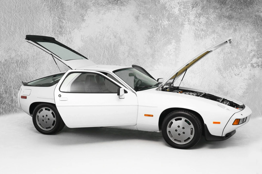 1984 Porsche 928 S - Image 24 of 31