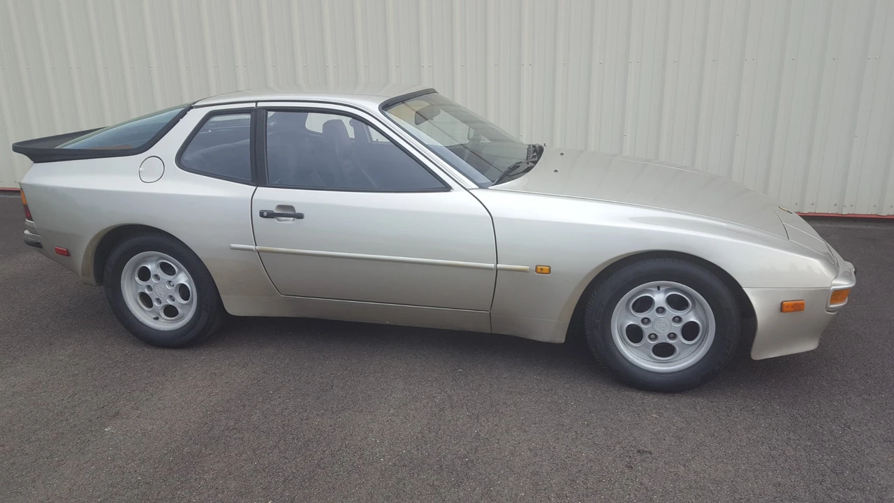 1984 Porsche 944 - Image 4 of 31