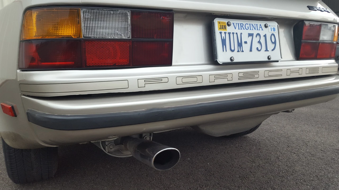 1984 Porsche 944 - Image 15 of 31