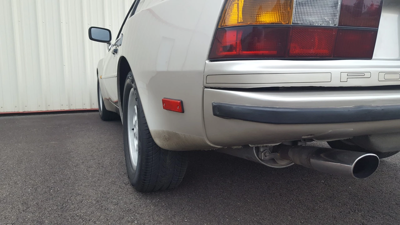 1984 Porsche 944 - Image 16 of 31