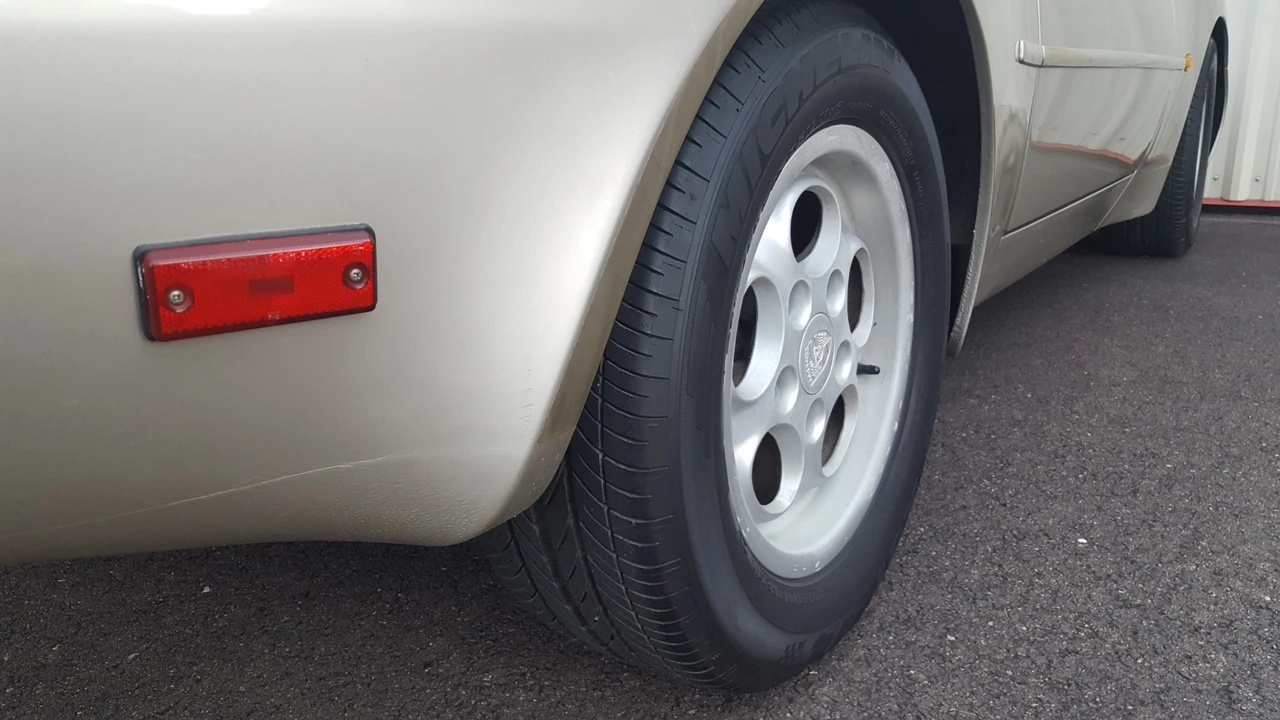 1984 Porsche 944 - Image 17 of 31
