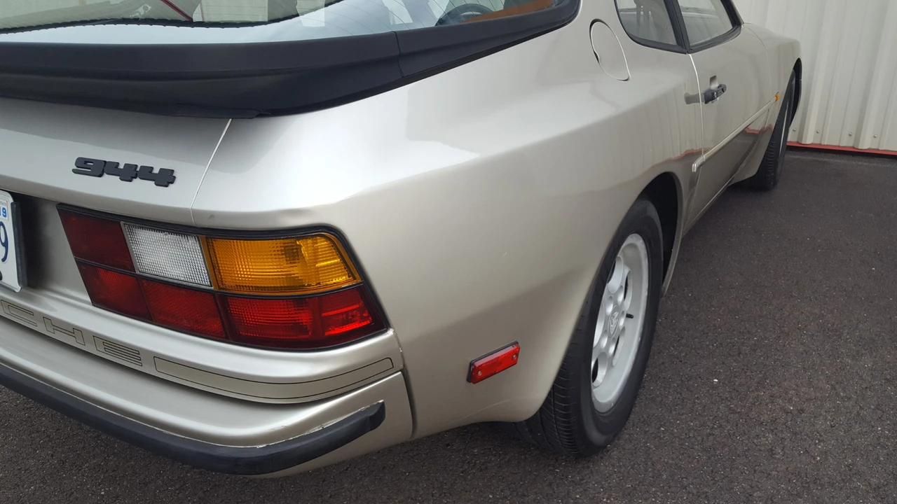 1984 Porsche 944 - Image 18 of 31