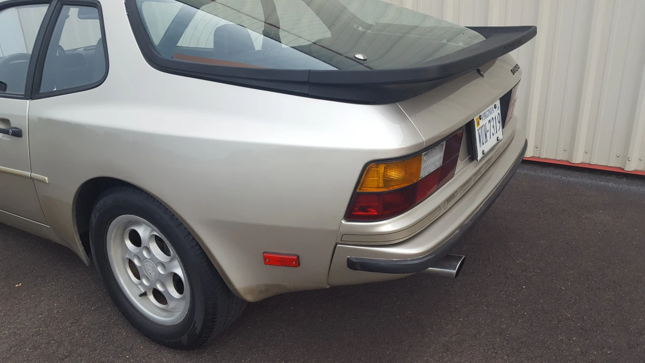 1984 Porsche 944 - Image 20 of 31