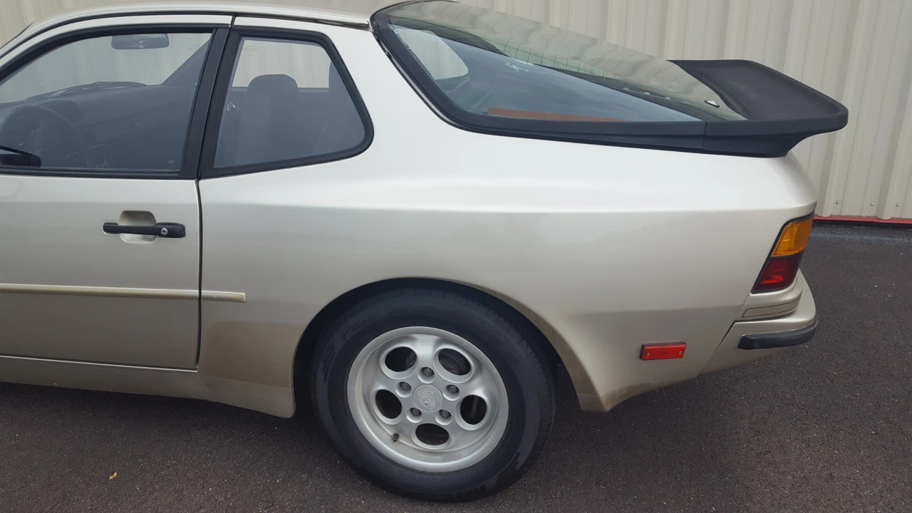 1984 Porsche 944 - Image 21 of 31