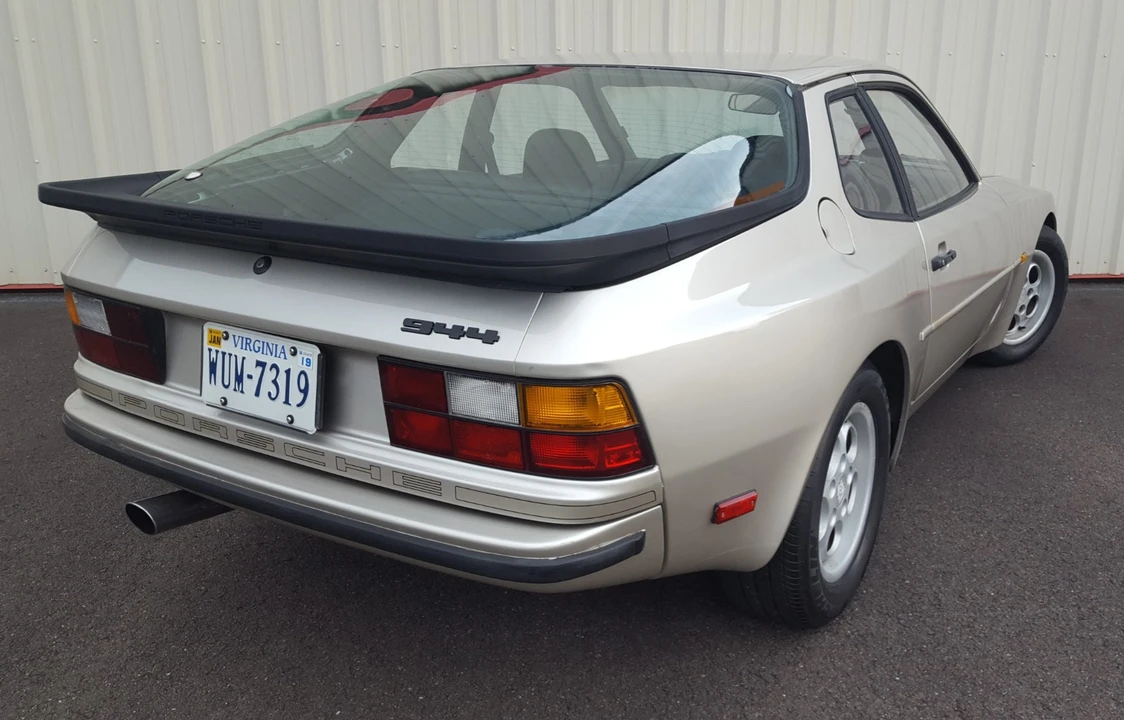 1984 Porsche 944 - Image 5 of 31