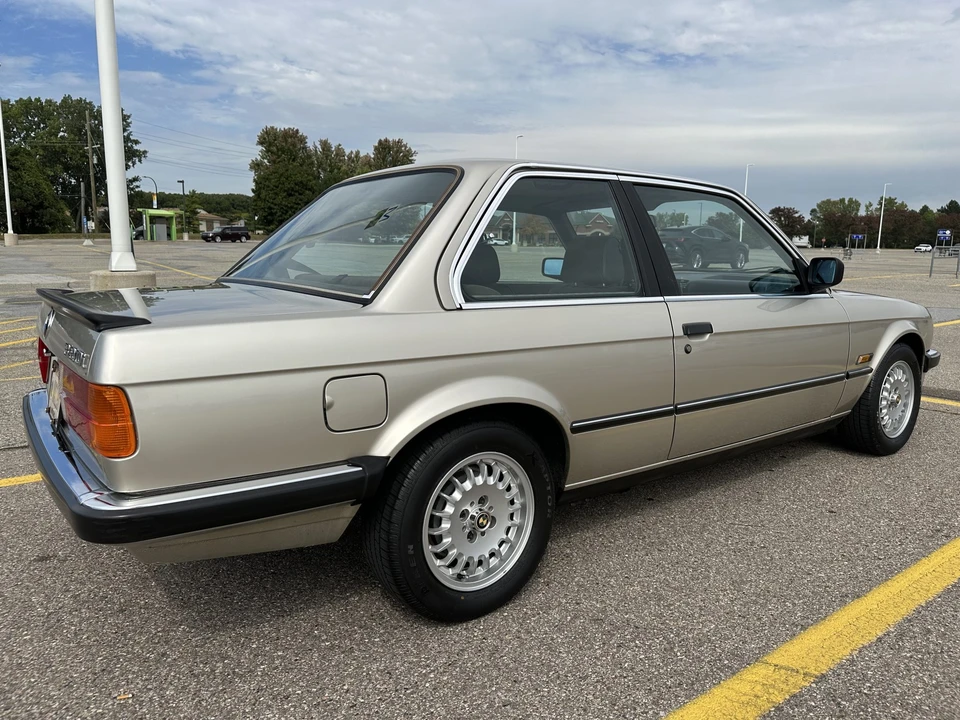 1985 BMW E30 3 Series - Image 16 of 31