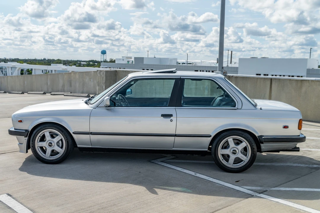 1985 BMW E30 3 Series - Image 9 of 31