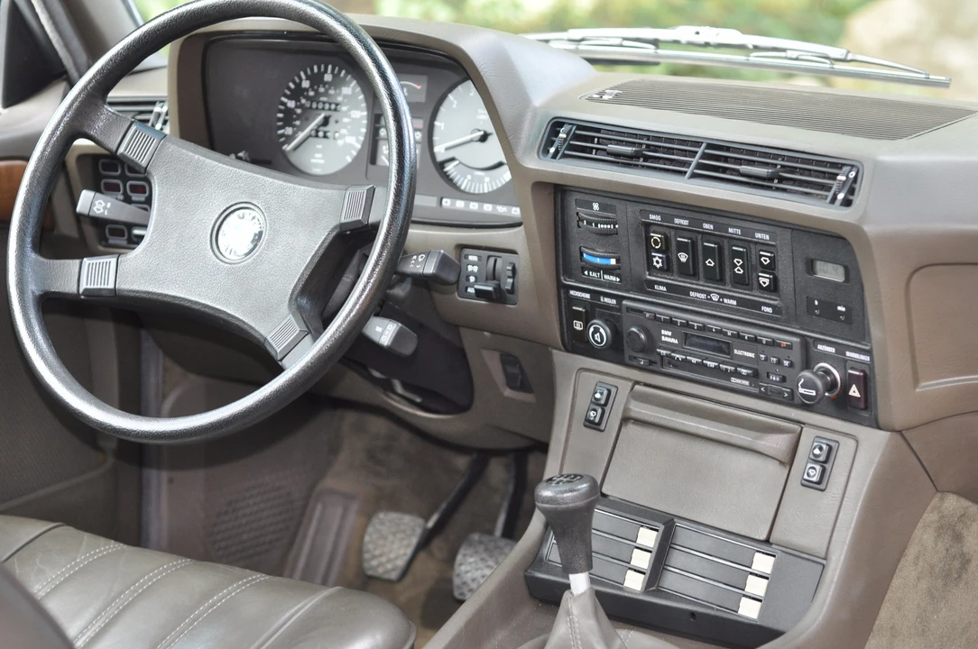 1985 BMW E23 7 Series - Image 26 of 31