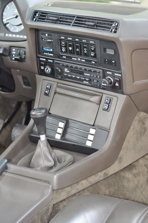 1985 BMW E23 7 Series - Image 29 of 31