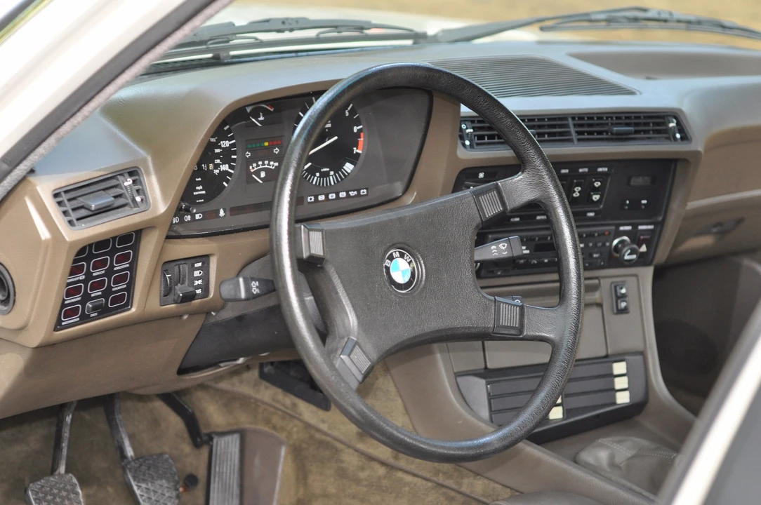 1985 BMW E23 7 Series - Image 16 of 31