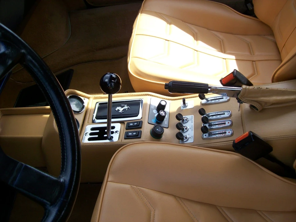 1985 Ferrari 308 GTS QV - Image 28 of 31